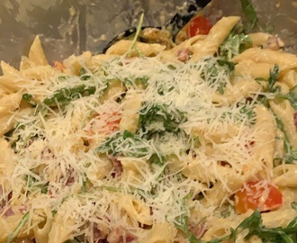 Krämig italiensk pasta med piccante och mascarpone