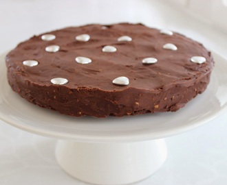 Chokladtryffeltårta med smak av mint och creme caramel