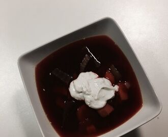 Rödbetssoppa med ädelostcrème