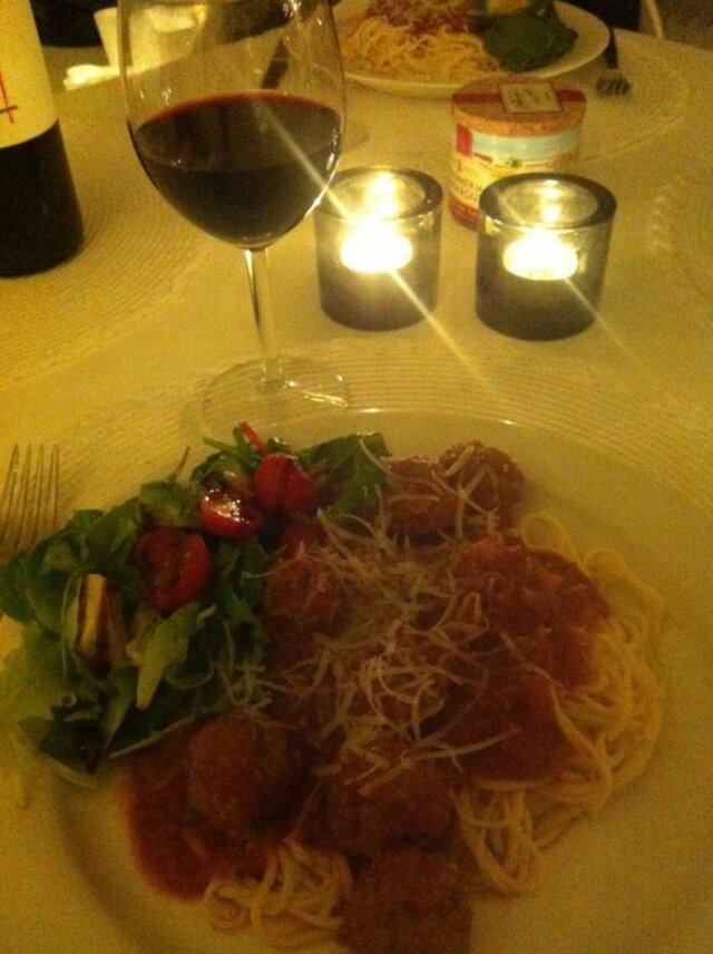 Frikadeller i tomatsås