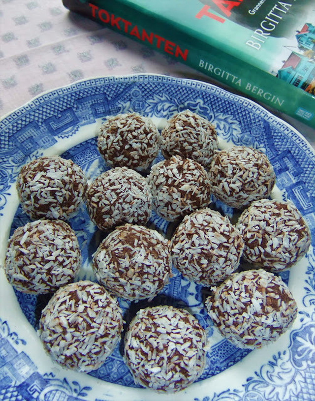 Chokladbollar med mandelsmör