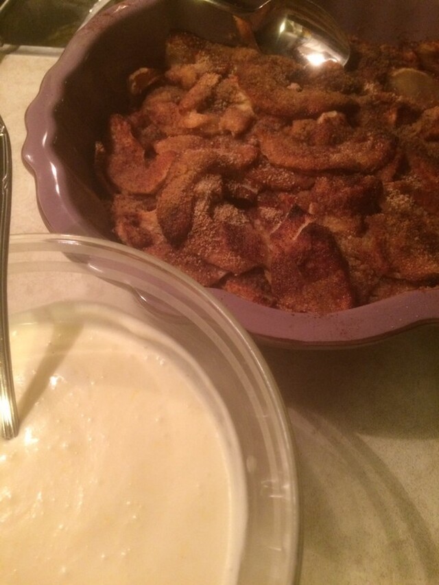 Skånsk äppelkaka med vaniljsås