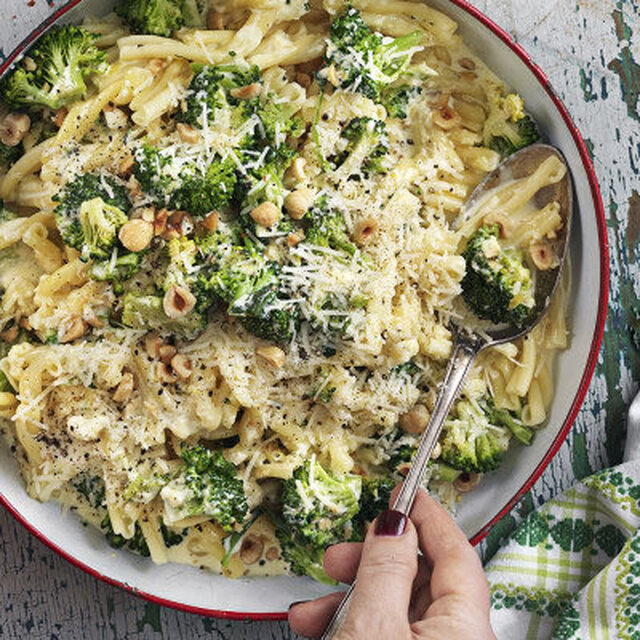 Pasta med krämig ädelostsås och svamp