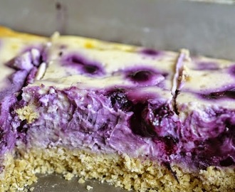 Blueberry cheesecake bars - 47 kcal