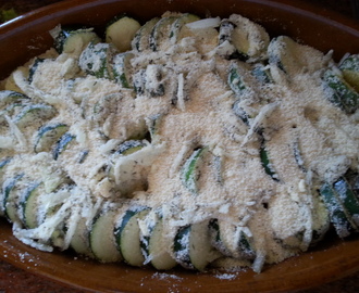 Parmesangratinerad zucchini