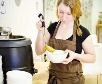 Örtig laxsoppa från Malins café