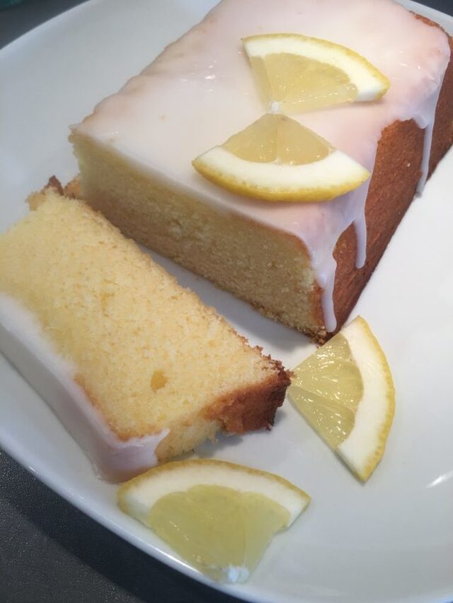 Citronkaka -Iced lemon pound cake