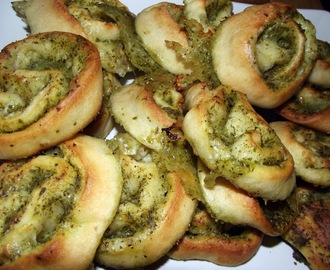 Pizzabullar med Pesto