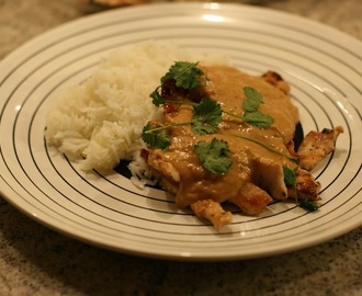 Kyckling satay med jordnötssås