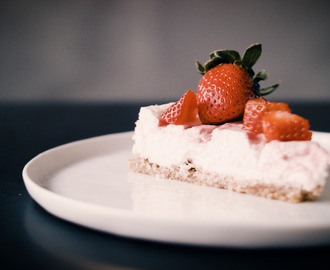 Gymgrossisten Kitchen - Strawberry Champagne Protein Cheesecake