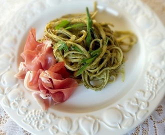 Linguine med ruccola pesto