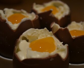 Kinderägg med vit chokladmousse!