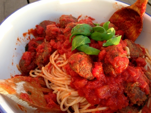Spaghetti med quornbullar och tomatsås – Lady och Lufsenstyle