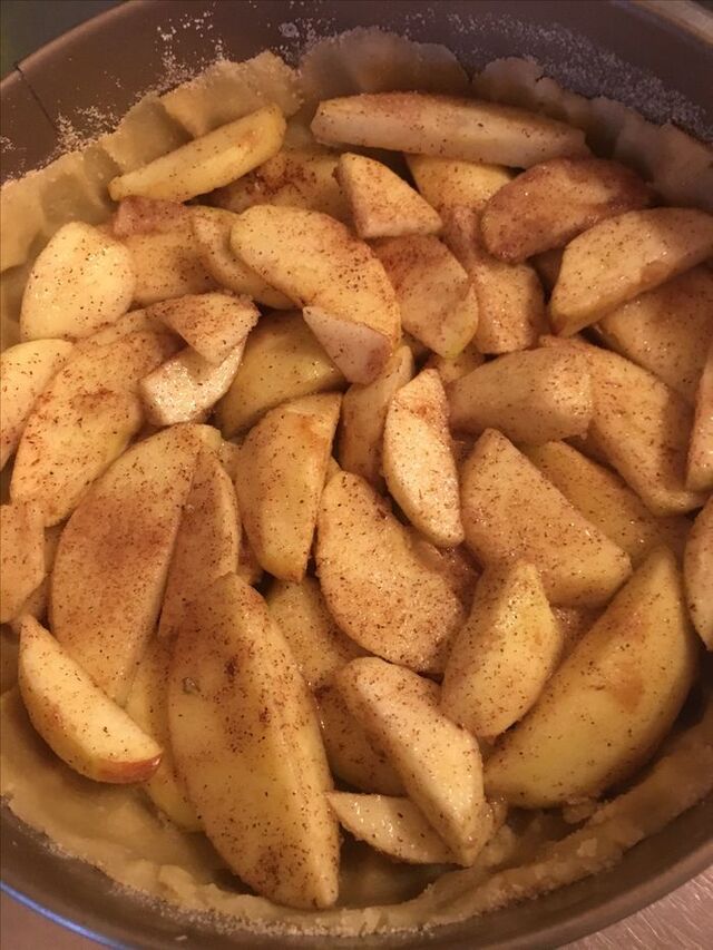 Äppelpaj med marängtäcke
