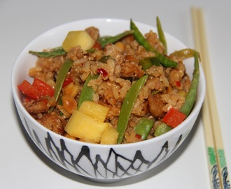 Fried rice med kyckling och ananas