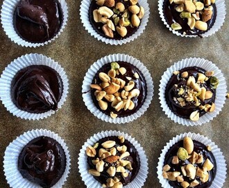 Kladdiga chokladmuffins med nötter