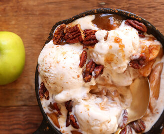 Apple Pie Sundaes