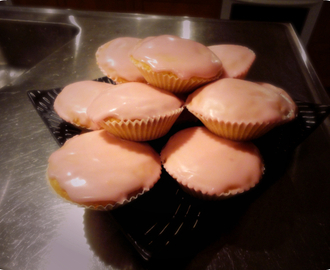 Citronsöta cupcakes