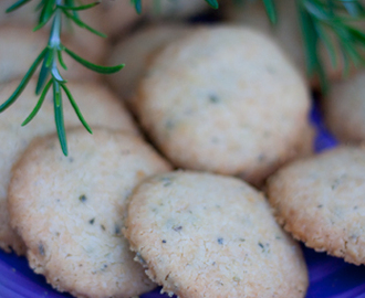 Tiltugg Parmesan och rosmarin kex