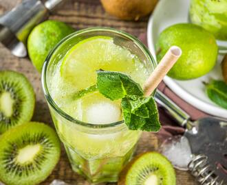 Alkoholfri kiwi- och limedrink med sting