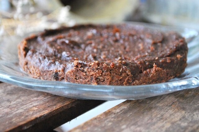 Hälsosam chokladkaka med dadlar och bönor