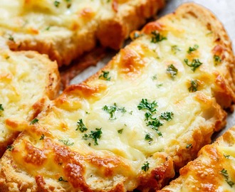 Individual Garlic Cheese Breads 