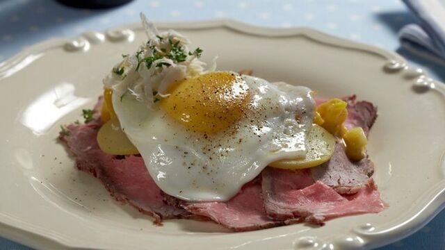 Ida Davidsen smørrebrød: Et stykke med "Bendt Bendtsen" | SØNDAG | Toast opskrifter, Madopskrifter, Mad ideer