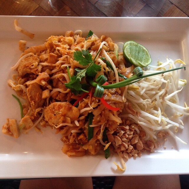 Pad thai